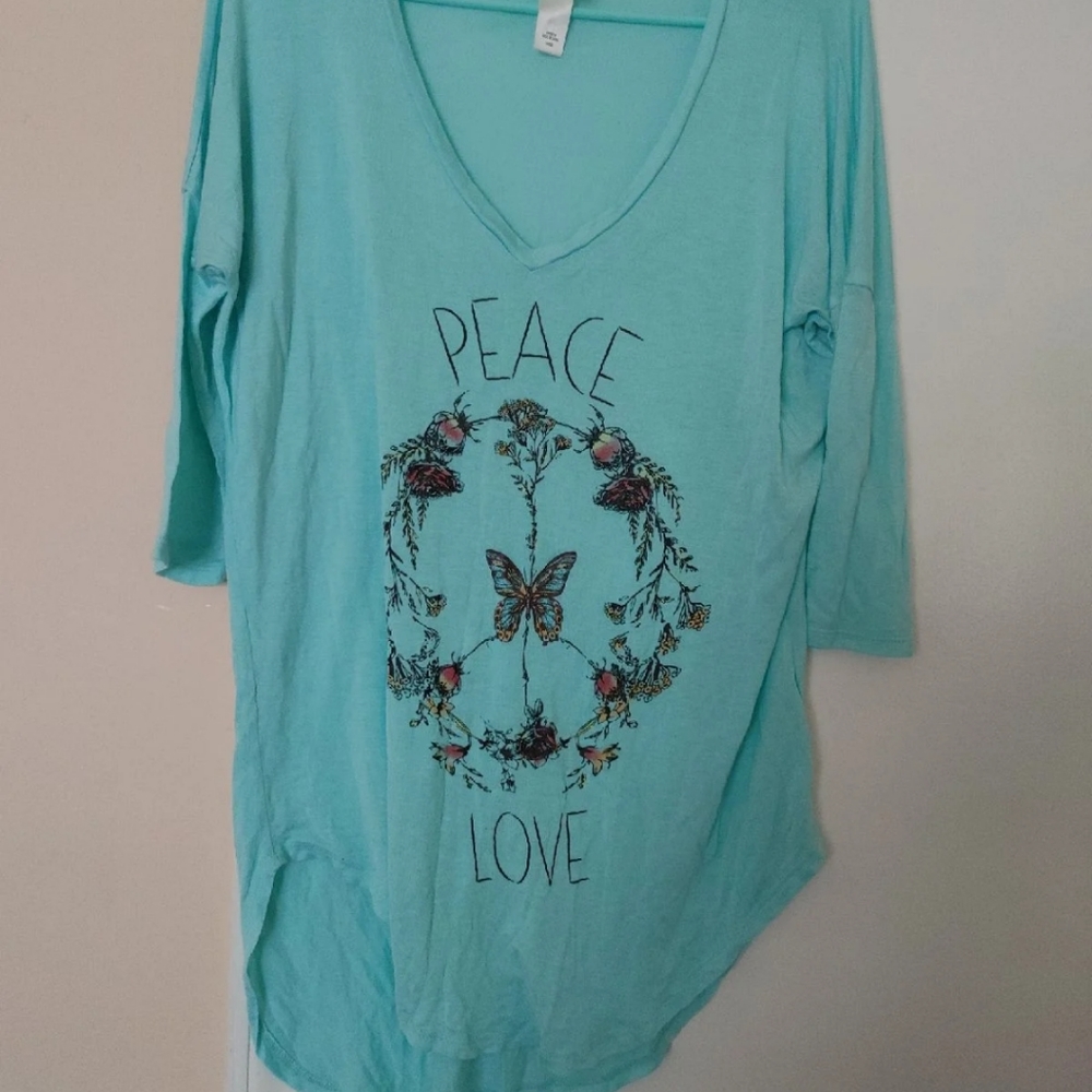 Woman's V-neck shirt